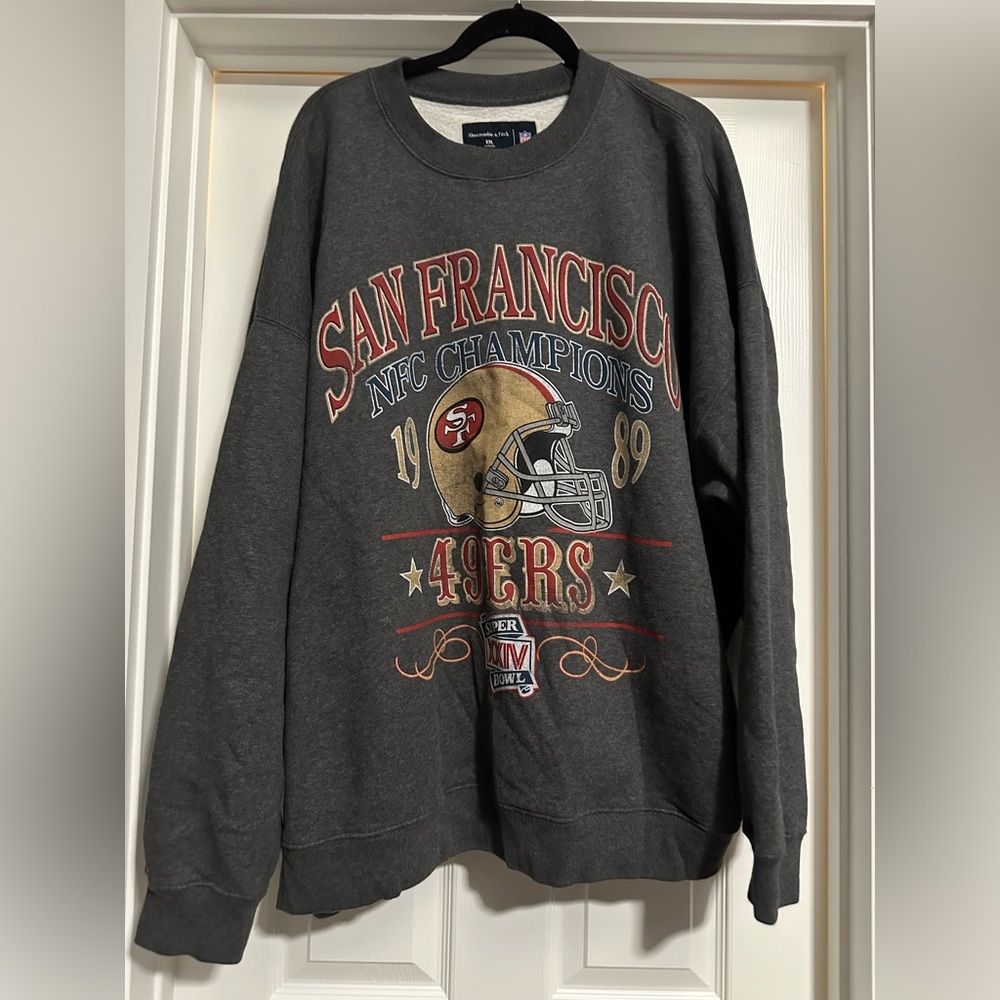 Abercrombie & Fitch Charcoal San Francisco 49ers Sweatshirt with Gold Helmet